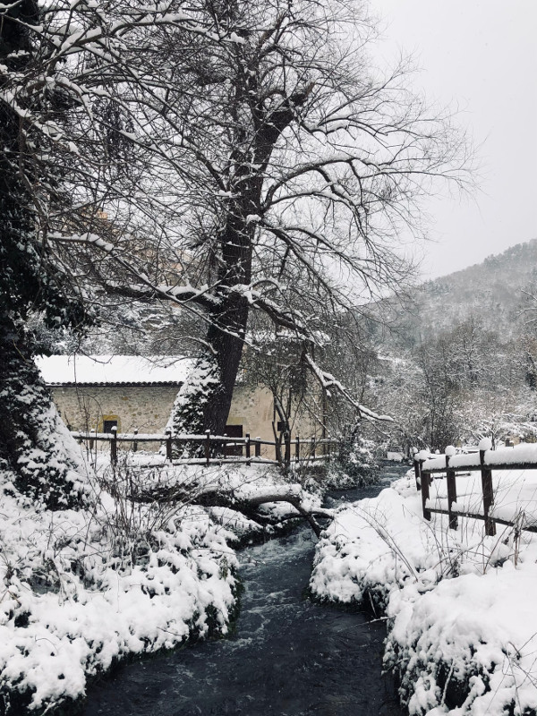 Concorso fotografico Scatta la Riserva: La neve ai mulini - Parco Archeologico Industriale (III posto sez. D - Smartphone)